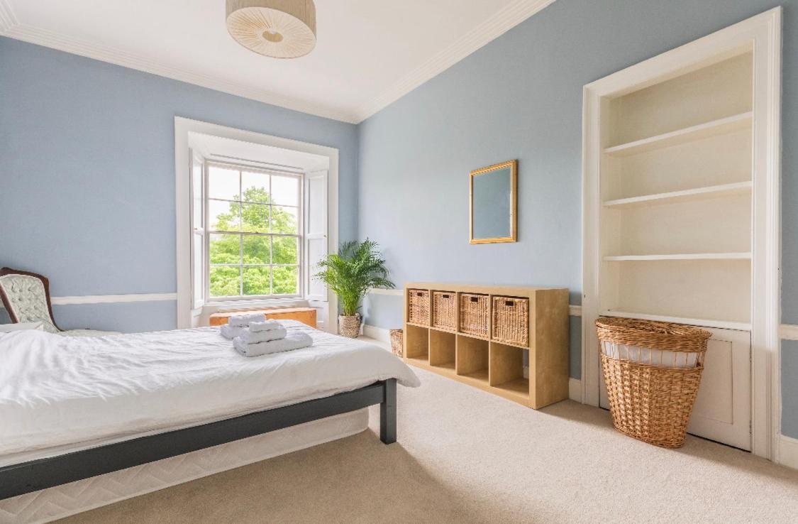 New Town Apartment With Castle View Edinburgh Ngoại thất bức ảnh